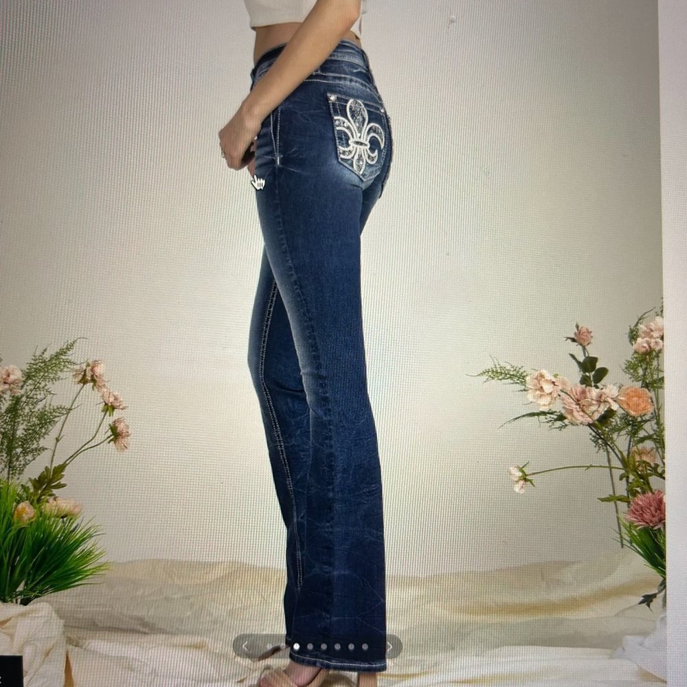 Miss Me Aztec Sequin Fleur De Lis Easy Straight Denim Cross Logo (Sz 28) SKU 194